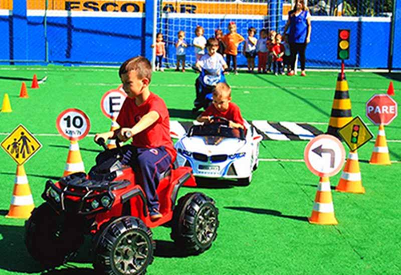 escolinha de trânsito - Colégio Ideologia